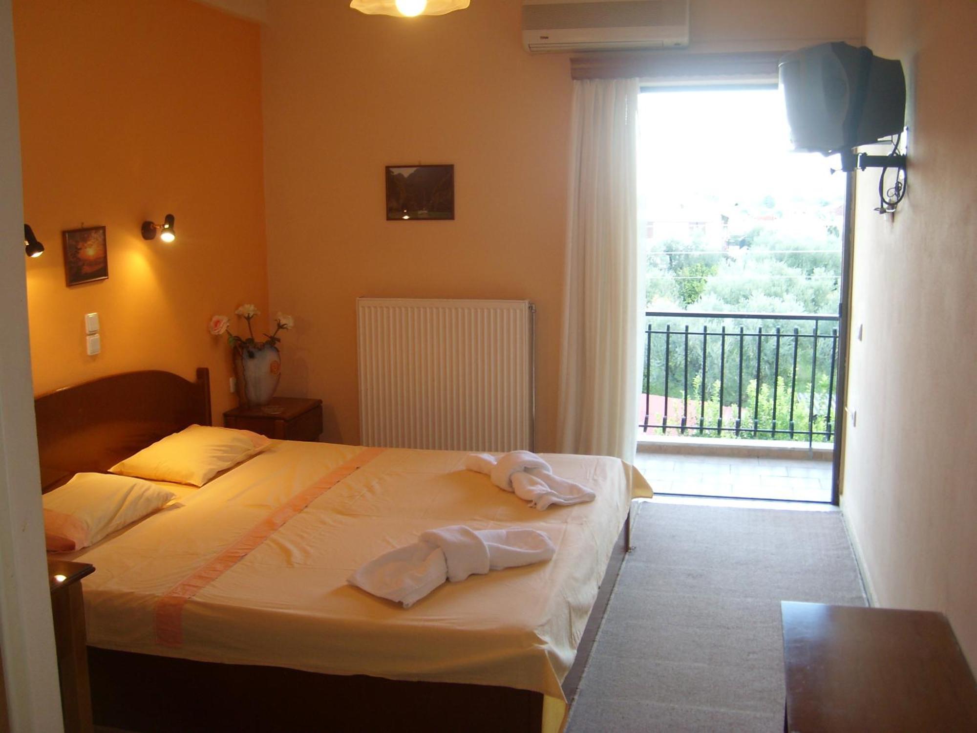 Hotel Themisto Nikolaiika Luaran gambar